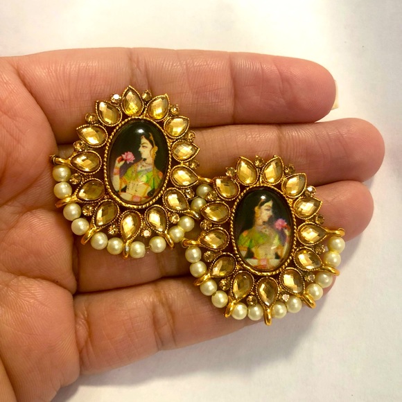 Vintage earrings - Picture 1 of 1